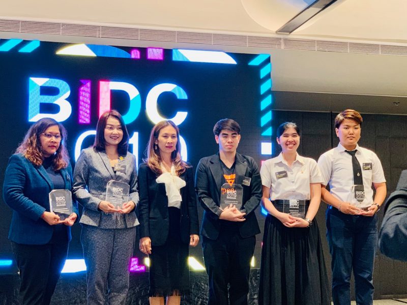 นักศึกษามทร.รัตนโกสินทร์ออกแบบสื่อดิจิทัลได้รับรางวัลชนะเลิศBangkok International Digital Content Festival 2019