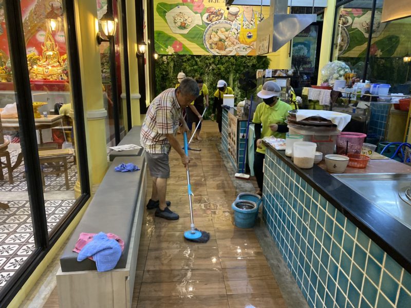 นครปฐม  ร้านลูกชิ้นปลานายเงี๊ยบ พุทธมณฑลสาย4  ใส่ใจสุขอนามัยลูกค้า Big Cleaning day  ทุกอาทิตย์