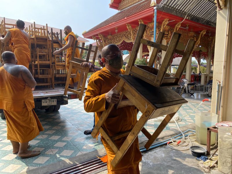 นครปฐม หลวงพี่น้ำฝนสั่งปรับปรุงห้องเรียนพิเศษภาษาจีนและภาษาอังกฤษโรงเรียนวัดไผ่ล้อม(พูลประชาอุปถัมภ์)