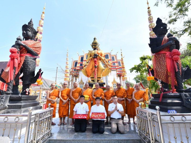 สมุทรสงคราม  บวงสรวงองค์ท้าวเวสสุวรรณโณ ในการจัดสร้างเหรียญจำปี หลวงพ่อวัดไร่ขิง ประทับหลังท้าวเวสสุวรรณโณ