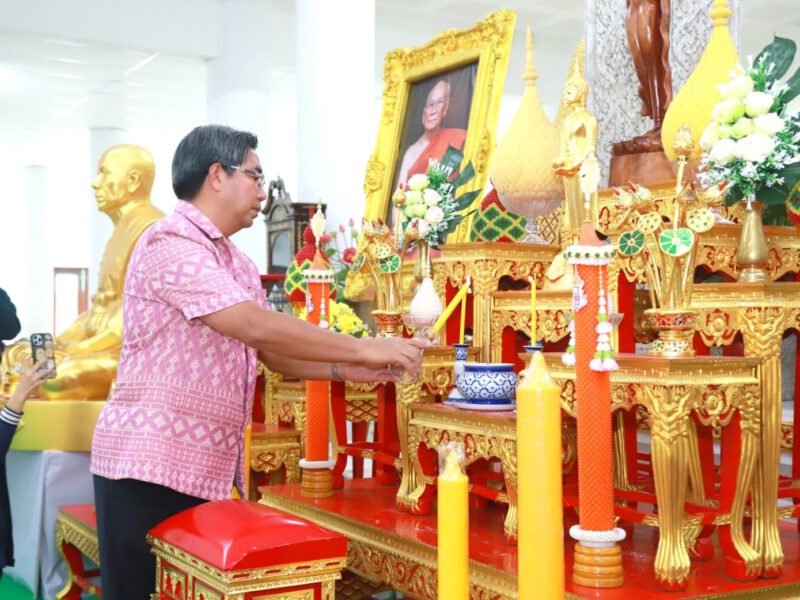 นนทบุรี   วิทยาลัยเทคโนโลยีปัญญาภิวัฒน์จัดกิจกรรมแห่เทียนพรรษา