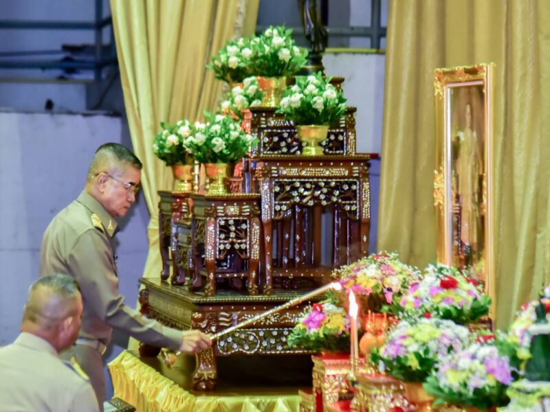 องคมนตรี เปิดปฐมนิเทศพระนิสิตทุนพระราชทาน ทุนเล่าเรียนหลวงสำหรับพระสงฆ์ไทย